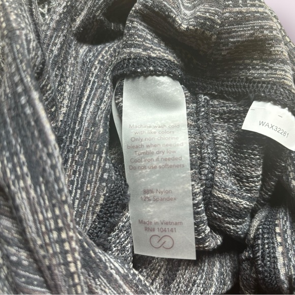 Calia Ultra High Rise 7/8 Legging with Pockets - Picture 5 of 5